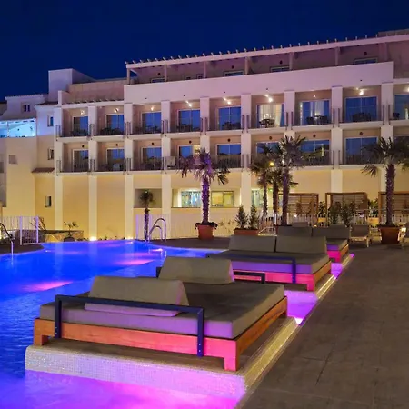 Event By Qhotels - Adults Recommended